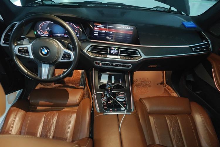 Used BMW X7 2020 xDrive40i Luxury M Sport Package Center Console