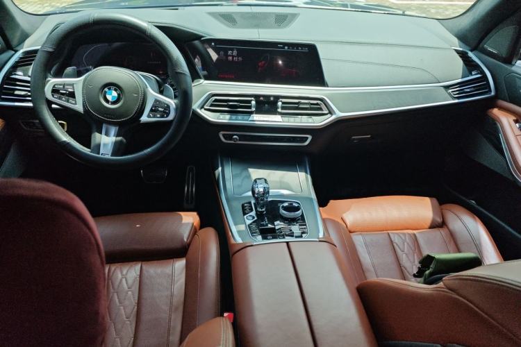 Used BMW X7 2020 xDrive40i Luxury M Sport Package Center Console