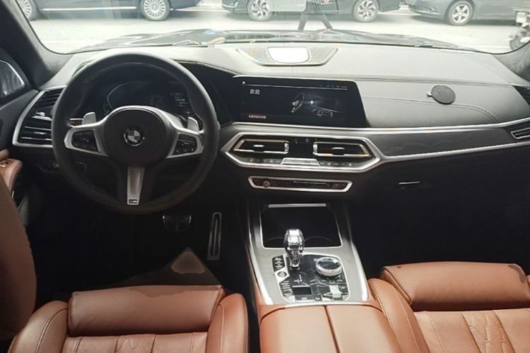 Used BMW X7 2020 xDrive40i Luxury M Sport Package Center Console