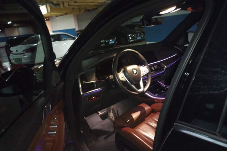 Used BMW X7 2020 xDrive40i Luxury M Sport Package Driver Seat