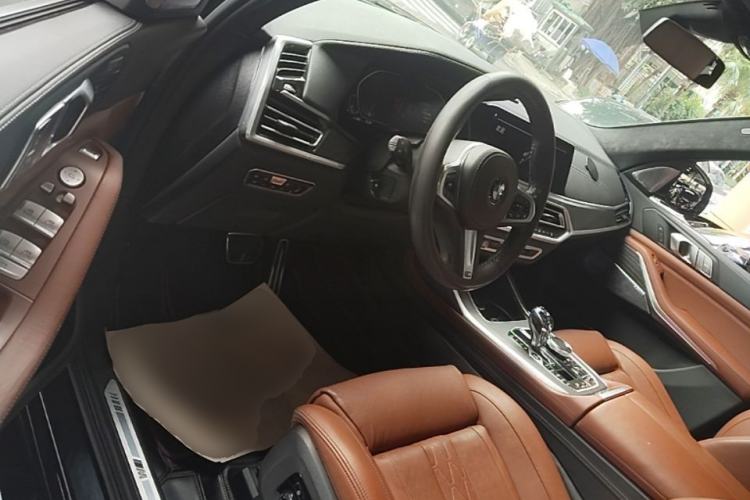 Used BMW X7 2020 xDrive40i Luxury M Sport Package Driver Seat