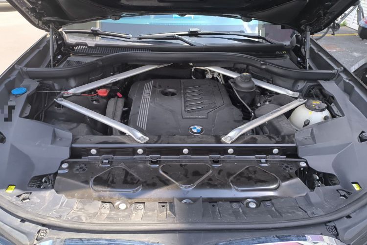 Used BMW X7 2020 xDrive40i Luxury M Sport Package Engine Bay