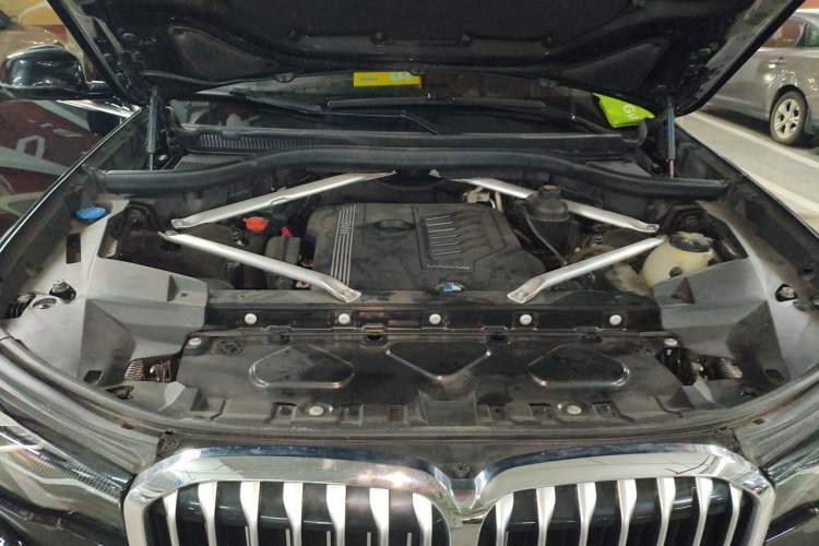 Used BMW X7 2020 xDrive40i Luxury Package with Leading Features Engine Bay