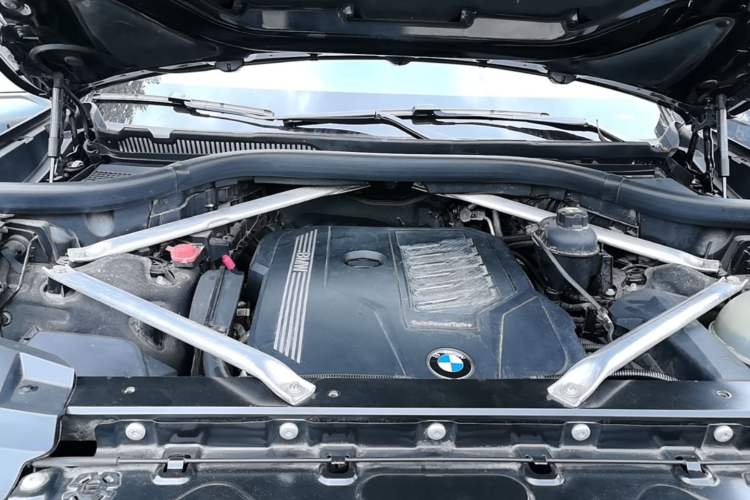 Used BMW X7 2020 xDrive40i Luxury Package with Leading Features Engine Bay