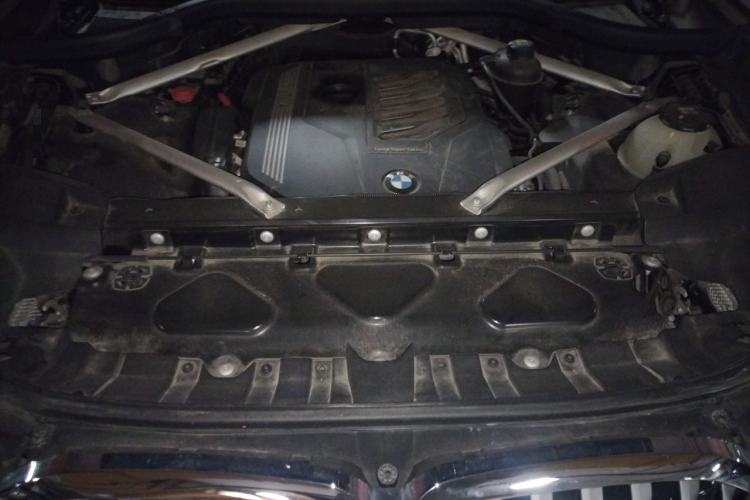 Used BMW X7 2020 xDrive40i Luxury M Sport Package Engine Bay