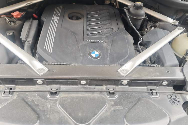 Used BMW X7 2020 xDrive40i Luxury M Sport Package Engine Bay