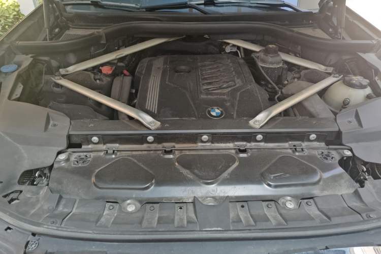 Used BMW X7 2020 xDrive40i Luxury Package with Leading Features Engine Bay