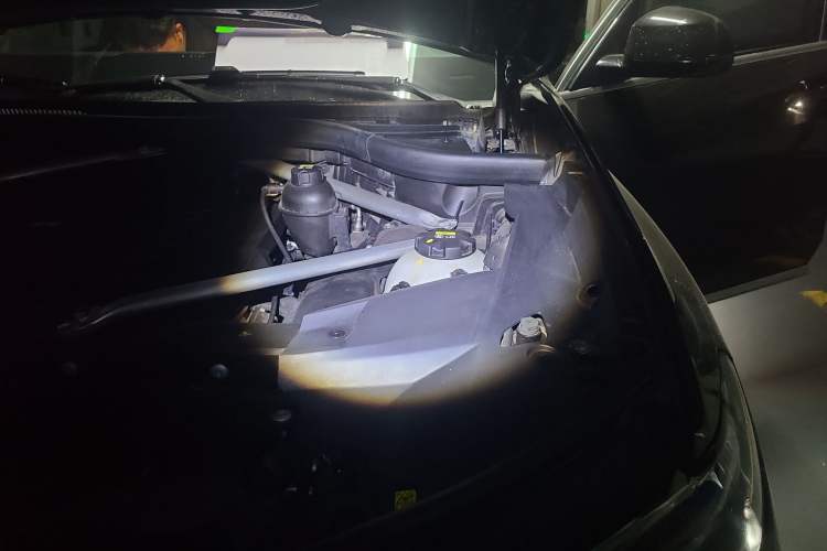 Used BMW X7 2020 xDrive40i Luxury M Sport Package Engine Bay Left