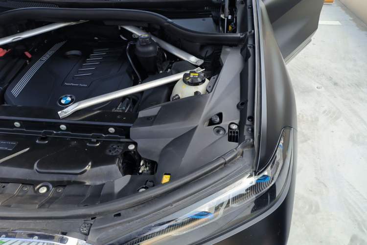 Used BMW X7 2020 xDrive40i Executive M Sport Package Engine Bay Left