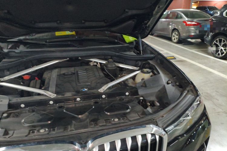 Used BMW X7 2020 xDrive40i Luxury Package with Leading Features Engine Bay Left
