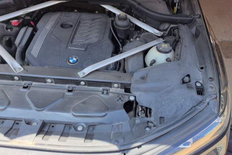 Used BMW X7 2020 xDrive40i Luxury Package with Leading Features Engine Bay Left