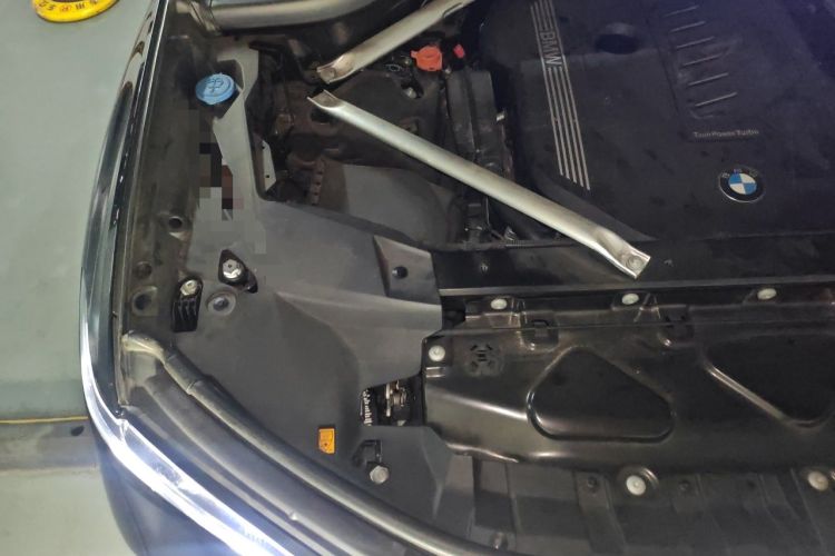 Used BMW X7 2020 xDrive40i Luxury M Sport Package Engine Bay Right
