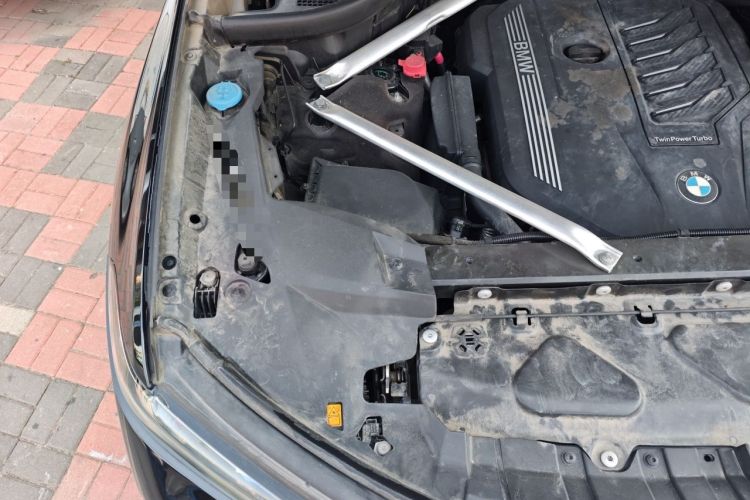 Used BMW X7 2020 xDrive40i Luxury M Sport Package Engine Bay Right