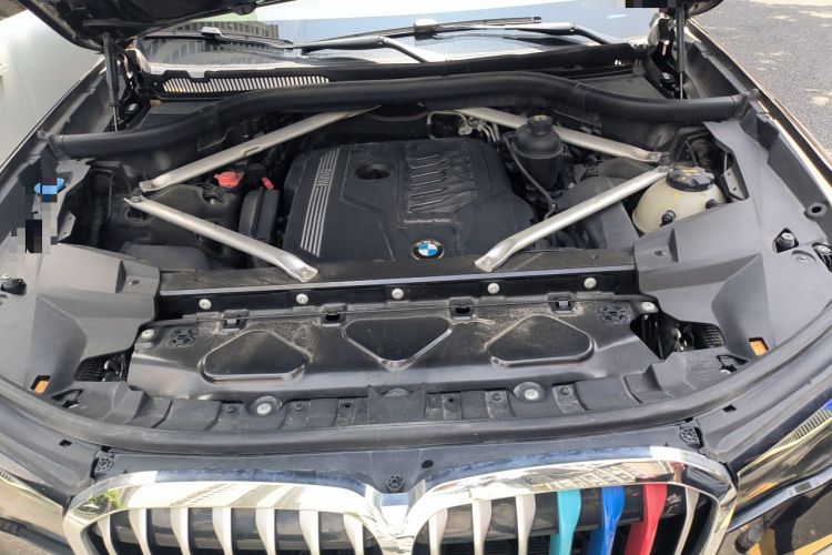 Used BMW X7 2020 xDrive40i Luxury M Sport Package Engine Bay