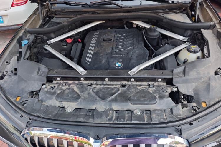 Used BMW X7 2020 xDrive40i Luxury M Sport Package Engine Bay