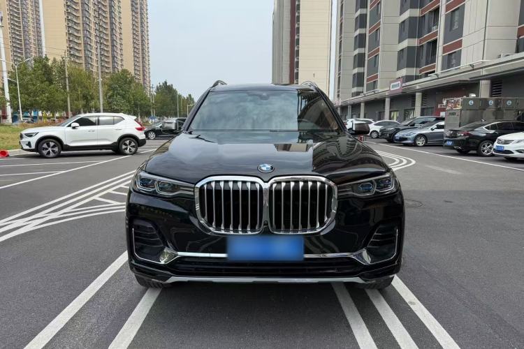 Used BMW X7 2020 xDrive40i Luxury Package with Leading Features Exterior 1