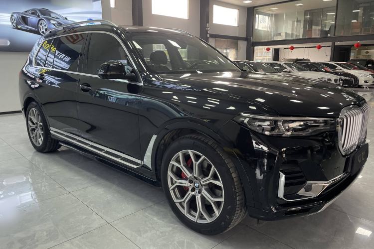 Used BMW X7 2020 xDrive40i Luxury Package with Leading Features Exterior 2