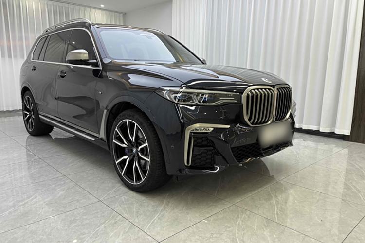 Used BMW X7 2020 xDrive40i Luxury M Sport Package Exterior 2