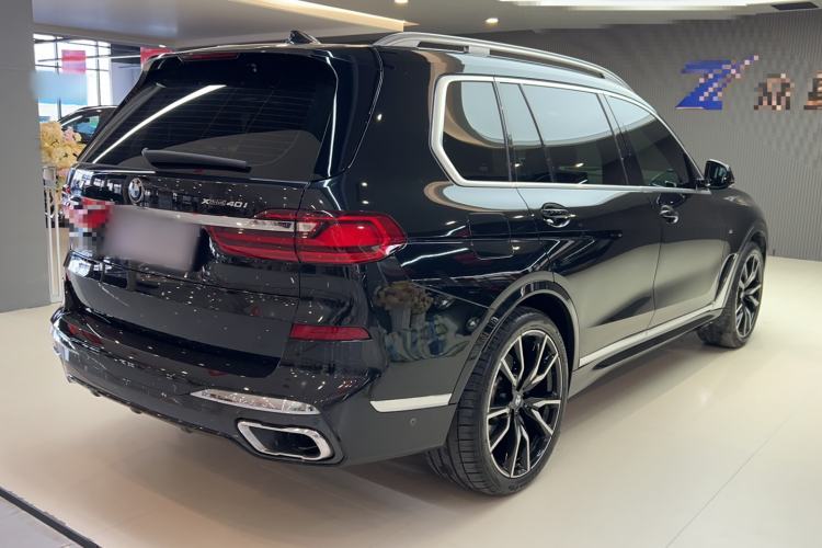 Used BMW X7 2020 xDrive40i Luxury M Sport Package Exterior 3