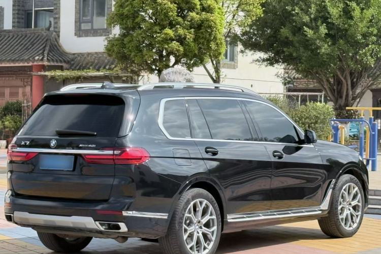 Used BMW X7 2020 xDrive40i Luxury Package with Leading Features Exterior 3