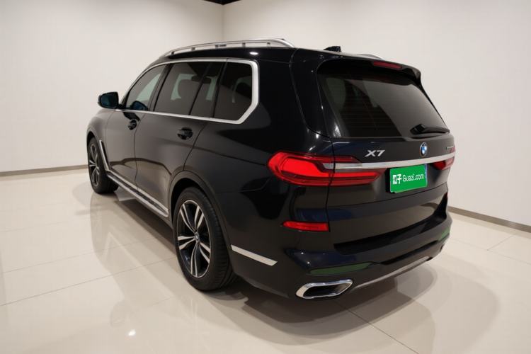Used BMW X7 2020 xDrive40i Luxury M Sport Package Exterior 3