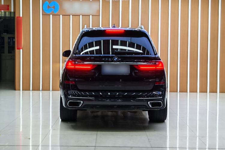 Used BMW X7 2020 xDrive40i Executive M Sport Package Exterior 4