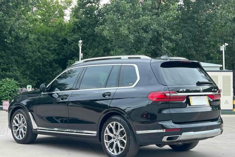 Used BMW X7 2020 xDrive40i Luxury Package with Leading Features Exterior 4