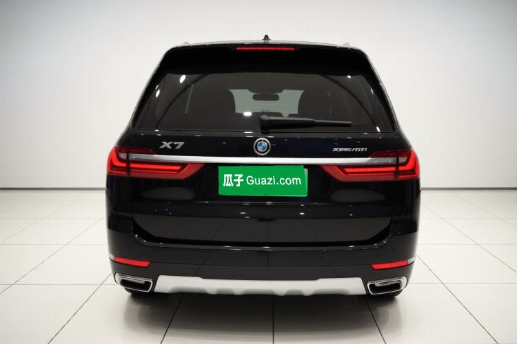 Used BMW X7 2020 xDrive40i Luxury Package with Leading Features Exterior 4