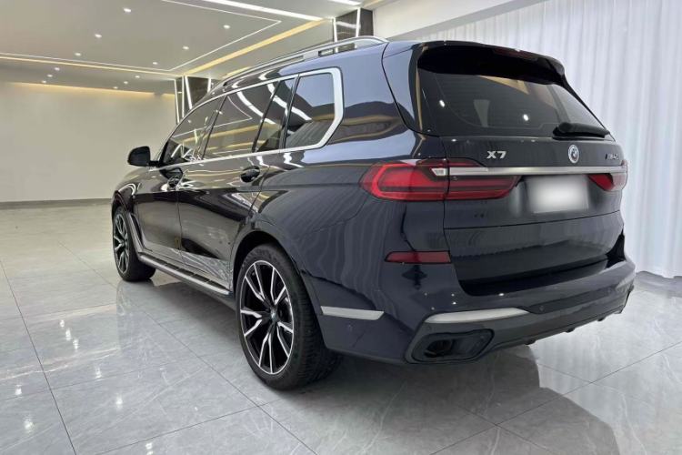 Used BMW X7 2020 xDrive40i Luxury M Sport Package Exterior 5