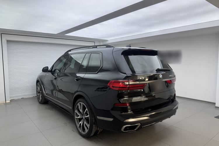 Used BMW X7 2020 xDrive M50i Exterior 5