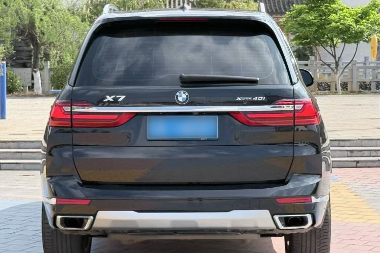 Used BMW X7 2020 xDrive40i Luxury Package with Leading Features Exterior 5