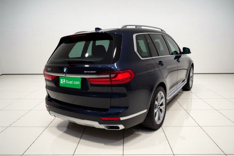 Used BMW X7 2020 xDrive40i Luxury Package with Leading Features Exterior 5