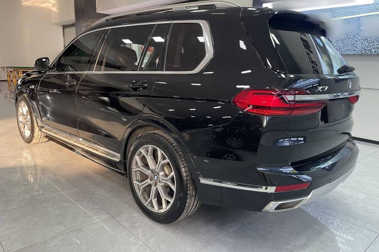 Used BMW X7 2020 xDrive40i Luxury Package with Leading Features Exterior 6