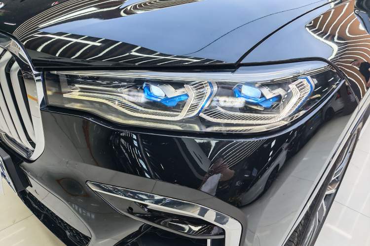 Used BMW X7 2020 xDrive40i Executive M Sport Package Exterior 7
