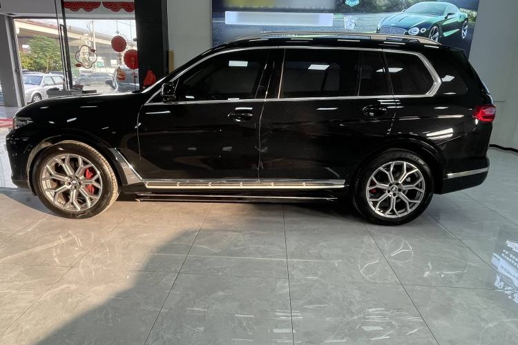 Used BMW X7 2020 xDrive40i Luxury Package with Leading Features Exterior 7
