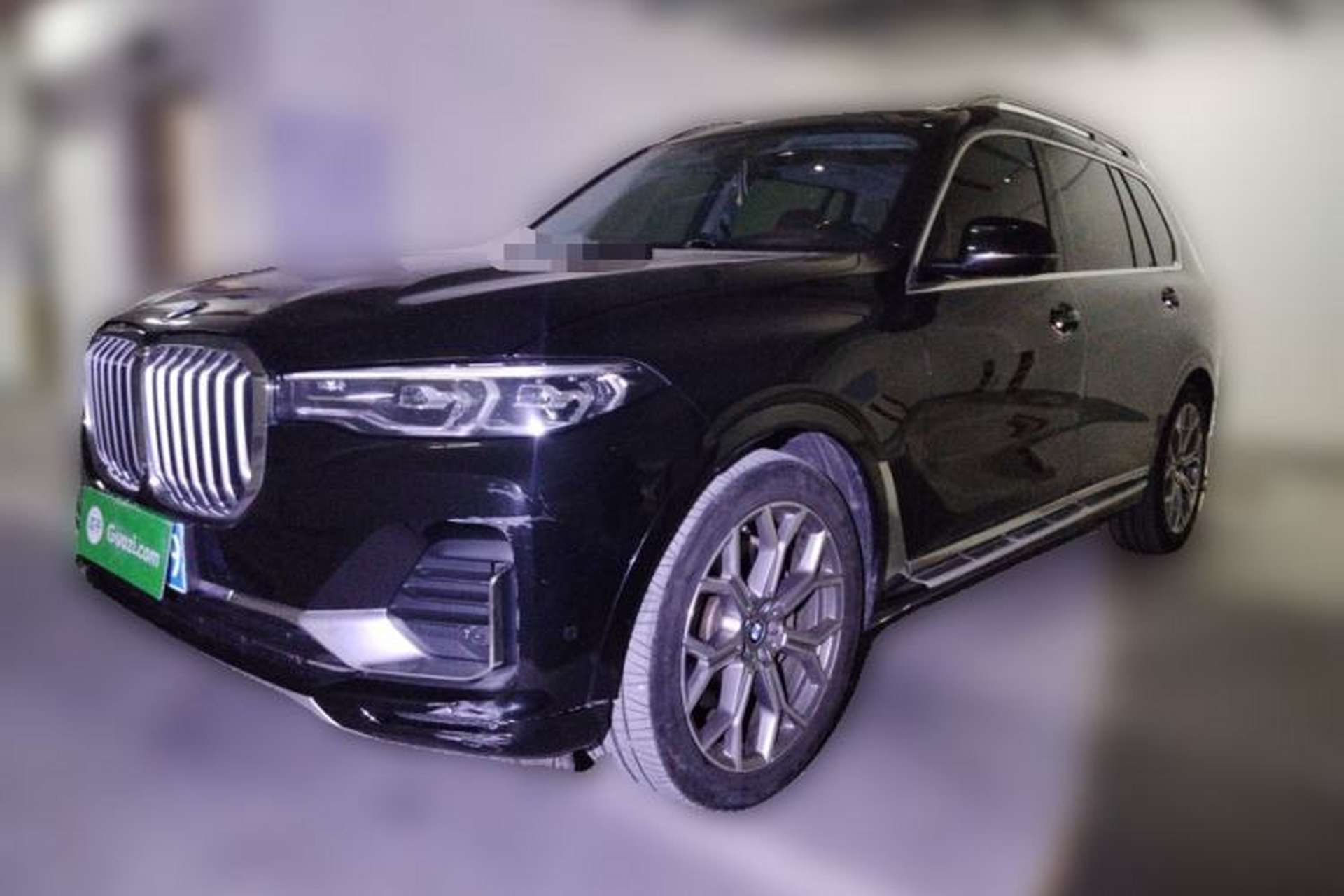 Used BMW X7 2020 xDrive40i Luxury Package with Leading Features Front Left 45 Deg
