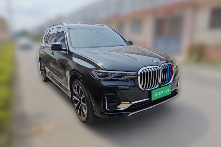 Used BMW X7 2020 xDrive40i Executive Luxury Package Front Right 45 Deg