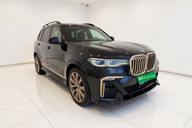 Used BMW X7 2020 xDrive40i Executive M Sport Package Front Right 45 Deg