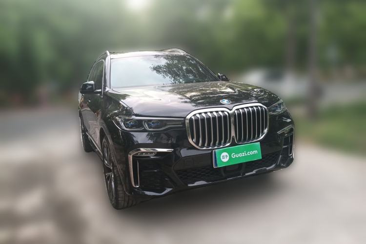 Used BMW X7 2020 xDrive40i Executive M Sport Package Front Right 45 Deg