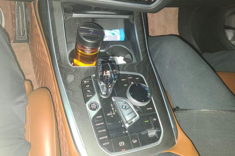 Used BMW X7 2020 xDrive40i Luxury M Sport Package Gear Lever