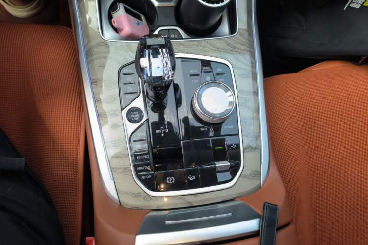 Used BMW X7 2020 xDrive40i Executive M Sport Package Gear Lever