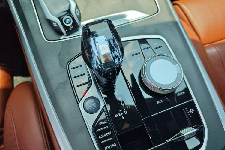 Used BMW X7 2020 xDrive40i Luxury M Sport Package Gear Lever