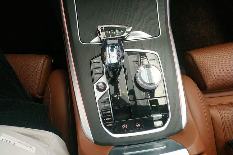 Used BMW X7 2020 xDrive40i Luxury M Sport Package Gear Lever