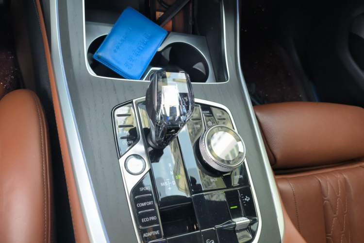 Used BMW X7 2020 xDrive40i Luxury M Sport Package Gear Lever