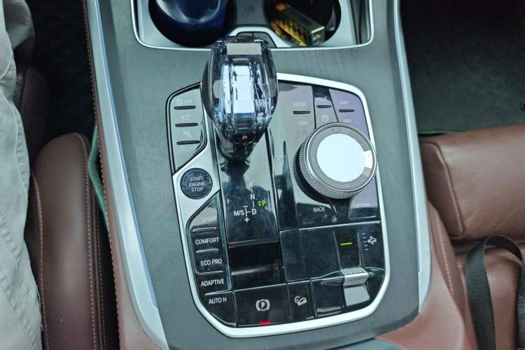 Used BMW X7 2020 xDrive40i Luxury M Sport Package Gear Lever