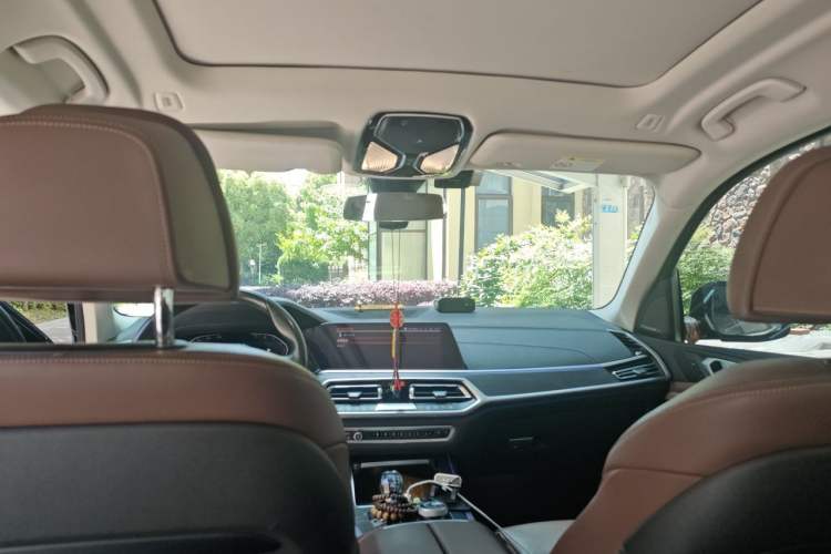 Used BMW X7 2020 xDrive40i Luxury Package with Leading Features Headliner