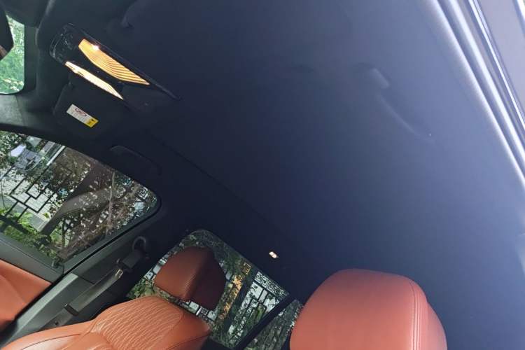 Used BMW X7 2020 xDrive40i Luxury M Sport Package Headliner