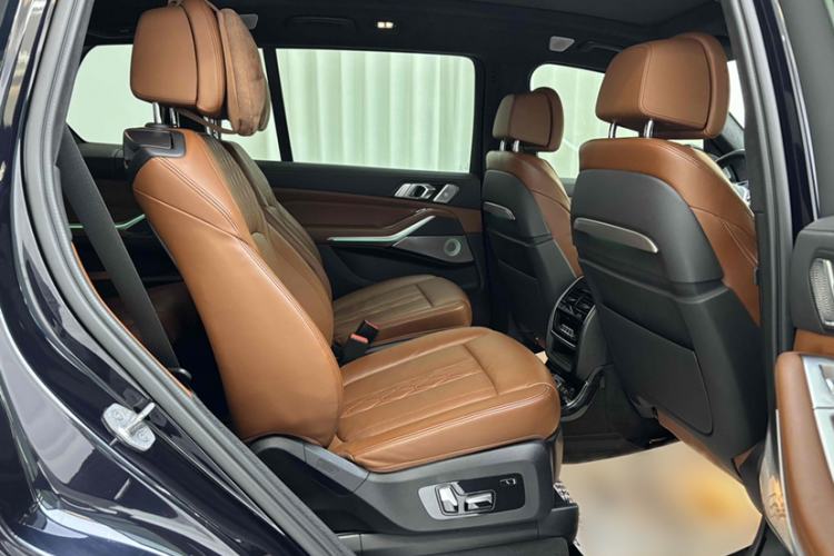 Used BMW X7 2020 xDrive40i Luxury M Sport Package Interior 1