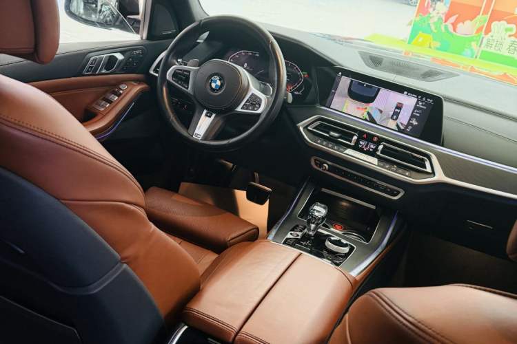 Used BMW X7 2020 xDrive40i Luxury M Sport Package Interior 1