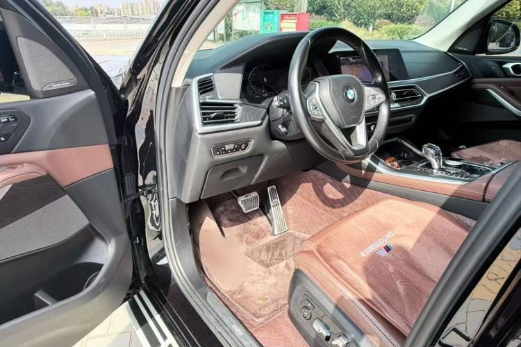 Used BMW X7 2020 xDrive40i Luxury Package with Leading Features Interior 2